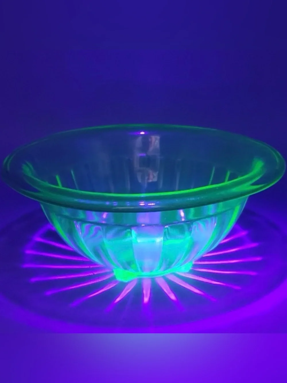 Depression Glass vintage uranium